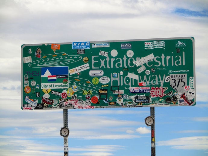 Extrateresstrial Highway og Rachel