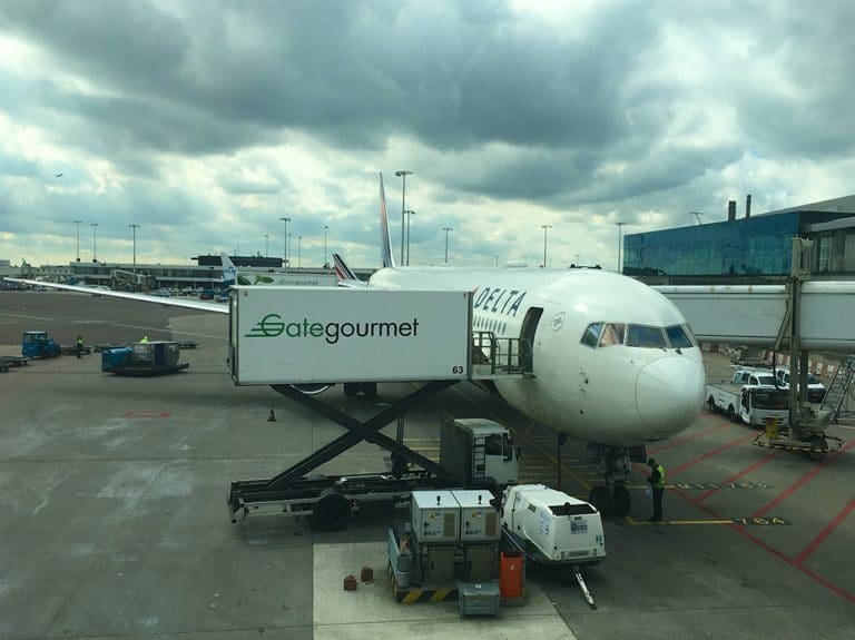 København via Amsterdam til Seattle