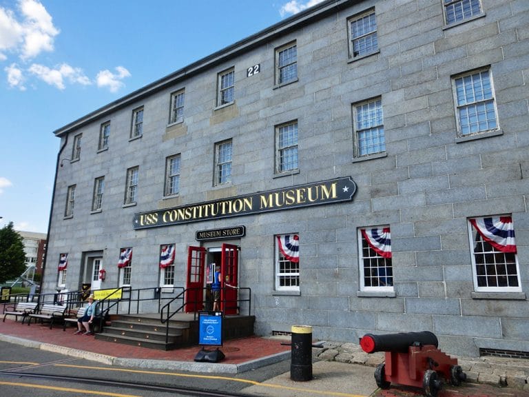 Bunker Hill, USS Constitution og Converse