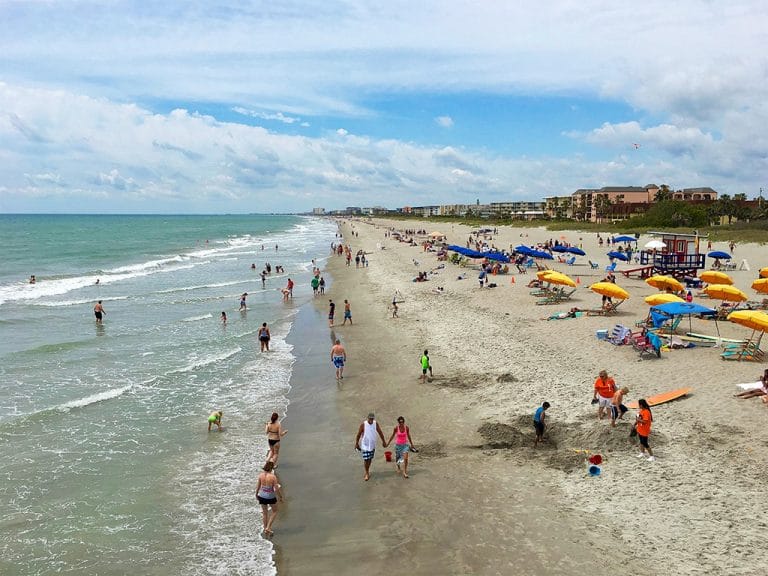 Cocoa Beach, Ron Jon Surf og minigolf