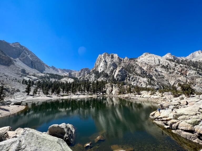 Hike til Lone Pine Lake – Rute, tilladelse og praktiske råd